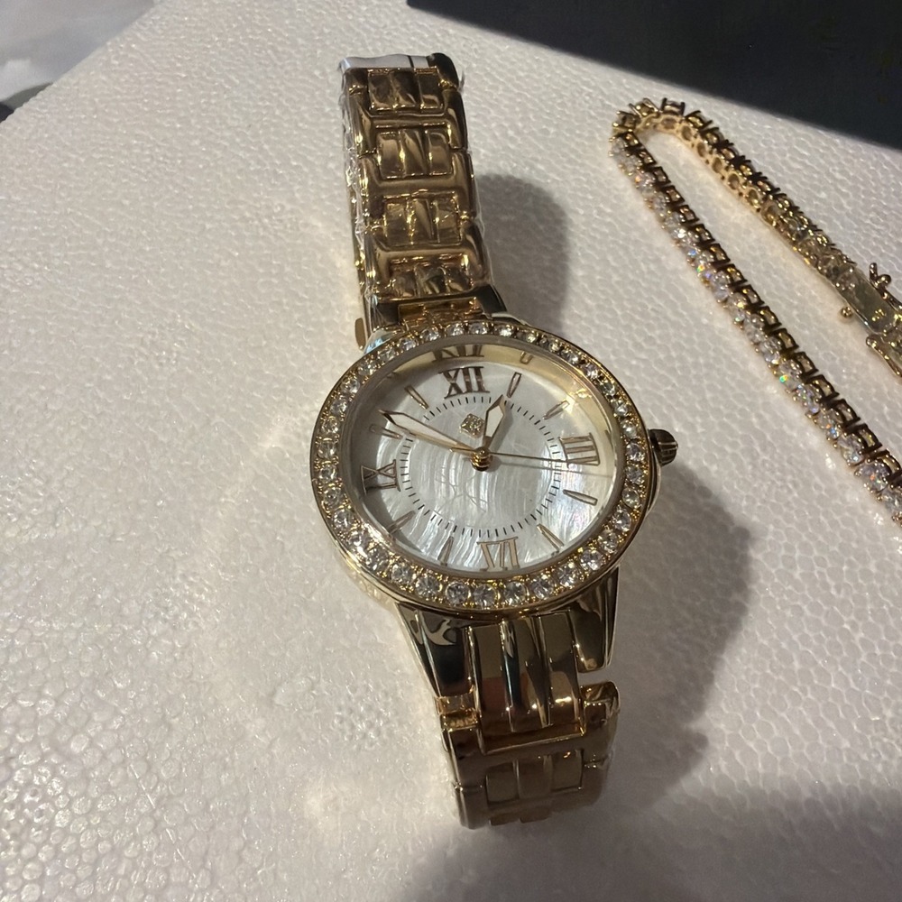 Danbury Mint Gold-tone Watch MOP Dial and Crystal Tennis Bracelet Box Set NWOT - Picture 2 of 8